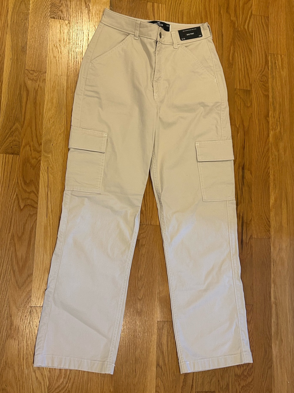 Hollister Women's Khaki Cargo Pants with Utility Pockets